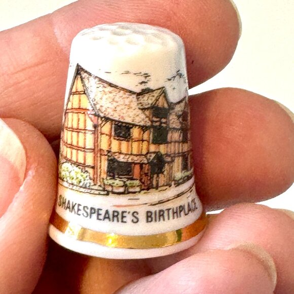 Bone China Thimble - Picture 1 of 5